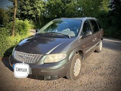 Grün Gebraucht 2003 Chrysler Grand Voyager Van / Kleinbus | 1.350 €