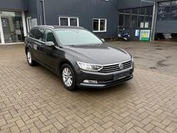 Grau Gebraucht 2019 VW Passat Comfortline Kombi | 16.900 € (Fairer Preis)