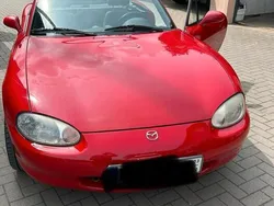 Rot Gebraucht 1999 Mazda MX5 Cabrio | 5.000 € (Etwas zu teuer)