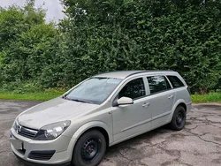 Gebraucht 2006 Opel Astra Kombi | 2.500 €