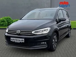 Deep black perleffekt Gebraucht 2024 VW Touran Move Van / Kleinbus | 38.880 € (Fairer Preis)