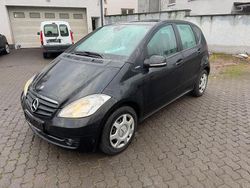 Schwarz Gebraucht 2011 Mercedes A160 Limousine | 1.950 € (Superpreis)