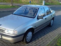 Gold Gebraucht 1991 Opel Vectra Limousine | 3.100 €