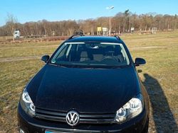 Schwarz Gebraucht 2013 VW Golf VII Match Kombi | 8.900 € (Fairer Preis)