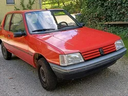 Rot Gebraucht 1993 Peugeot 205 Kleinwagen | 1.700 €