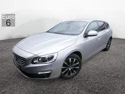 Silber Gebraucht 2017 Volvo V60 Kombi | 17.490 € (Teuer)