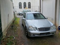 Silber Gebraucht 2003 Mercedes C180 Classic Kombi | 2.350 €