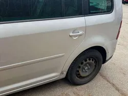 Silber Gebraucht 2006 VW Touran Goal Van / Kleinbus | 2.500 € (Teuer)