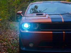 Orange Gebraucht 2011 Dodge Challenger Coupé | 28.000 € (Teuer)