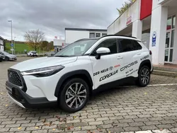 Platinum white pearl 089 Gebraucht 2023 Toyota Corolla Cross Premium SUV | 37.660 € (Fairer Preis)