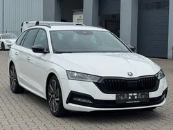 Weiß Gebraucht 2021 Skoda Octavia Limousine | 21.980 € (Fairer Preis)