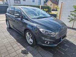 Grün Gebraucht 2015 Ford S-MAX Titanium Van / Kleinbus | 13.900 € (Fairer Preis)