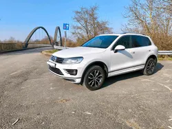 Weiß Gebraucht 2016 VW Touareg R-line SUV | 23.000 € (Etwas zu teuer)