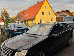 Schwarz Gebraucht 2007 Mercedes C220 Kombi | 2.200 €