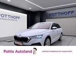 Weiss Gebraucht 2023 Skoda Octavia Style Kombi | 23.443 € (Guter Preis)