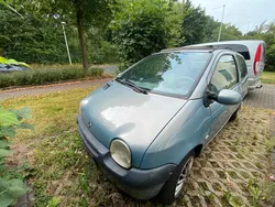 Grün Gebraucht 2004 Renault Twingo Kleinwagen | 280 €