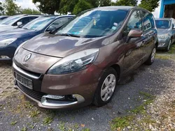 Braun Gebraucht 2013 Renault Scénic III Bose Edition Van / Kleinbus | 2.999 € (Superpreis)