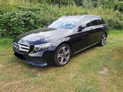 Schwarz Gebraucht 2018 Mercedes E220 Avantgarde Kombi | 26.900 € (Fairer Preis)