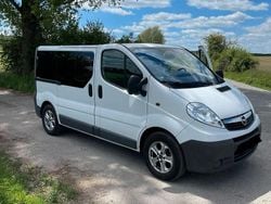 Weiß Gebraucht 2012 Opel Vivaro Van / Kleinbus | 10.500 € (Fairer Preis)