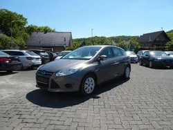 Brisbane braun (met.) Gebraucht 2011 Ford Focus Trend Limousine | 6.500 € (Fairer Preis)