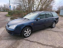 Blau Gebraucht 2001 Ford Mondeo Kombi | 690 € (Guter Preis)