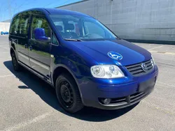 Blau Gebraucht 2010 VW Caddy Maxi Van / Kleinbus | 15.980 €