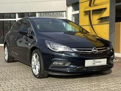 Grün Gebraucht 2016 Opel Astra Dynamic Limousine | 11.900 € (Fairer Preis)