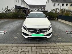 Weiß Gebraucht 2017 Mercedes A200 AMG line Kleinwagen | 11.600 € (Guter Preis)