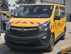 Gelb Gebraucht 2018 Opel Vivaro S Van | 10.490 € (Fairer Preis)