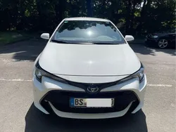Weiß Gebraucht 2020 Toyota Corolla Comfort Limousine | 18.999 € (Fairer Preis)