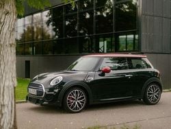 Grün Gebraucht 2017 Mini John Cooper Works Kleinwagen | 20.500 € (Guter Preis)