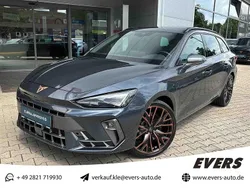Magnetic grau metallic Gebraucht 2025 Cupra Leon VZ Limousine | 39.750 € (Superpreis)