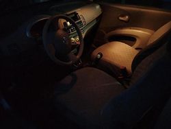 Grau Gebraucht 2003 Nissan Micra Kleinwagen | 1.100 € (Fairer Preis)