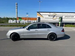 Silber Gebraucht 2003 Mercedes 220 Limousine | 3.799 €