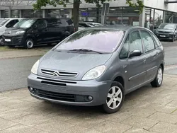 Grau Gebraucht 2004 Citroën Xsara Picasso Comfort Van / Kleinbus | 700 € (Guter Preis)