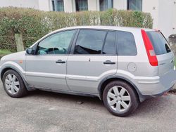 Silber Gebraucht 2004 Ford Fusion Limousine | 2.700 € (Fairer Preis)