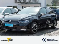 Schwarz Gebraucht 2022 VW Golf VIII Active Limousine | 21.980 € (Guter Preis)