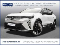Weiß Gebraucht 2024 Renault Scénic Iconic Van / Kleinbus | 43.555 € (Fairer Preis)