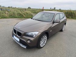 Braun Gebraucht 2010 BMW X1 SUV | 10.500 €