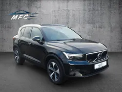 Schwarz Gebraucht 2024 Volvo XC40 Core SUV | 36.890 € (Fairer Preis)