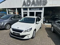 Weiß Gebraucht 2017 Peugeot 308 Active Kombi | 8.990 € (Superpreis)