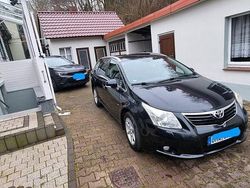 Schwarz Gebraucht 2010 Toyota Avensis Sol Kombi | 5.700 € (Fairer Preis)