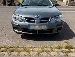 Grau Gebraucht 2002 Nissan Almera Kleinwagen | 1.880 € (Fairer Preis)