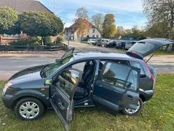 Grau Gebraucht 2010 Ford Fusion Kombi | 3.499 € (Fairer Preis)