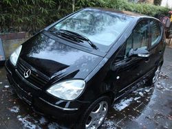 Schwarz Gebraucht 2001 Mercedes 190 Limousine | 2.200 €