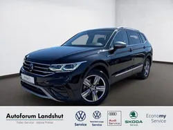 Schwarz deep black perleffekt Gebraucht 2022 VW Tiguan Allspace Elegance SUV | 34.380 € (Fairer Preis)