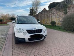 Weiß Gebraucht 2012 Skoda Yeti Ambition SUV | 4.800 € (Guter Preis)