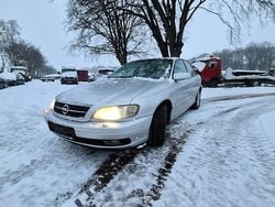 Silber Gebraucht 2001 Opel Omega Limousine | 1.100 €