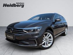 Grau Gebraucht 2023 VW Passat GTE Kombi | 33.970 € (Teuer)