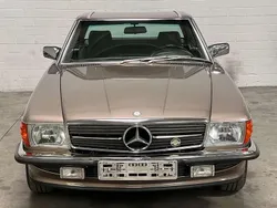 Braun Gebraucht 1987 Mercedes 560 Cabrio | 36.900 €